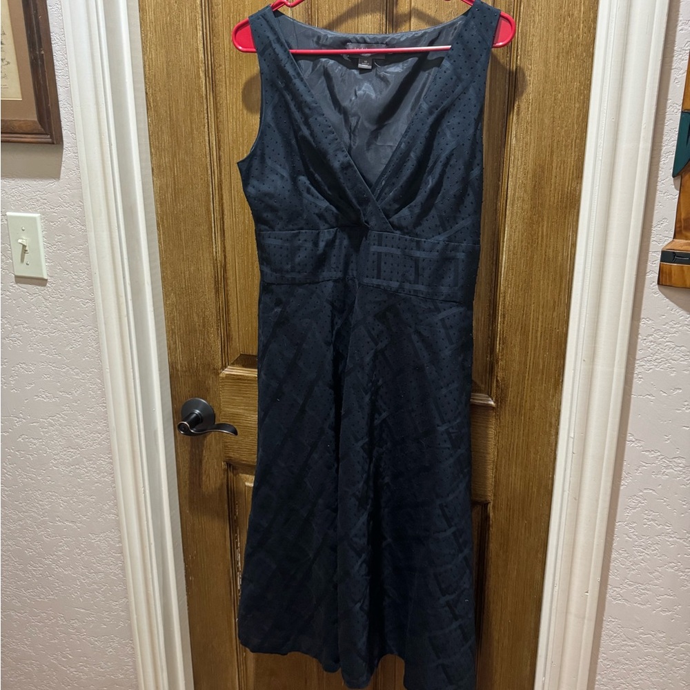 Liz Claiborne Black Sheath V-neck Midi Dress